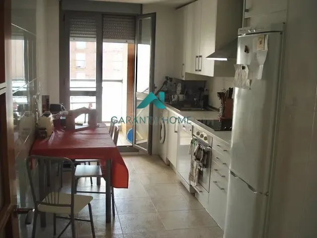 venta piso en Pamplona zona Rochapea - foto 2