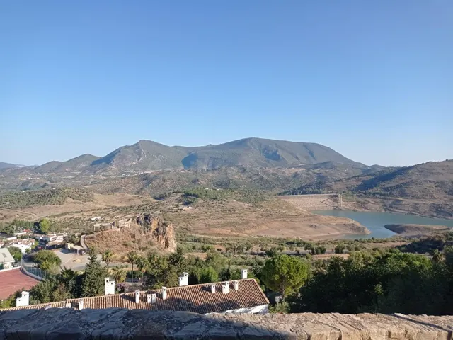 SE VENDE SOLAR EN ZAHARA DE LA SIERRA - foto 3