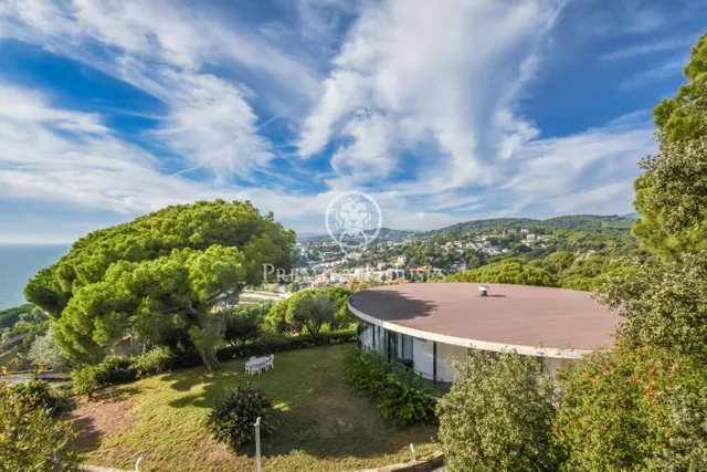 En venta la casa más original y con las mejores vistas de toda la Costa de Barcelona. — 45