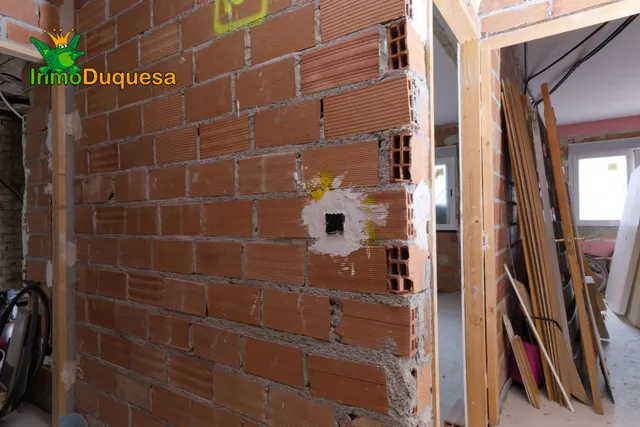 Piso de 3 dorm. + 2 baños (Para reformar) — 17
