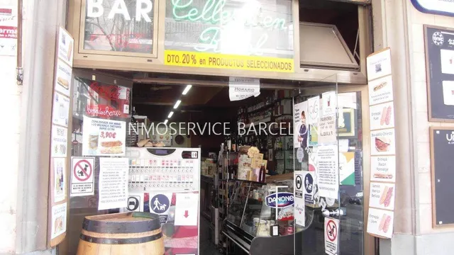 VENTA EMBLEMATICO LOCAL CON POSIBILIDAD DE VIVIENDA — 3