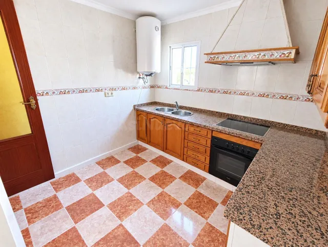 ¡Gran oportunidad en Estella del Marqués! - foto 4