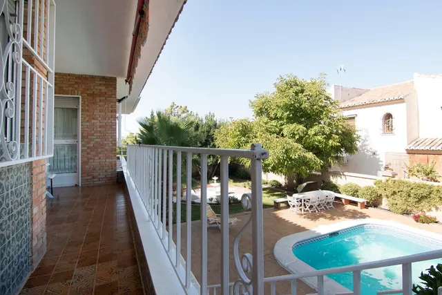 MAGNIFICO CHALET CON PISCINA EN COLINAS BERMEJAS — 41