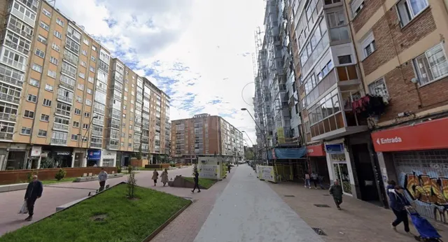 Venta piso en Burgos - foto 2