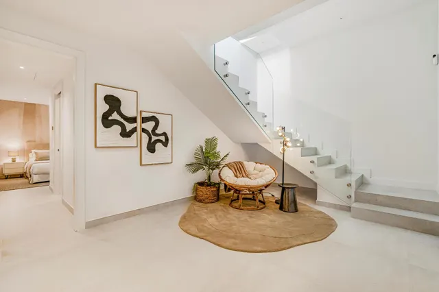 Contemporanea villa en Milla de Oro, Marbella — 36