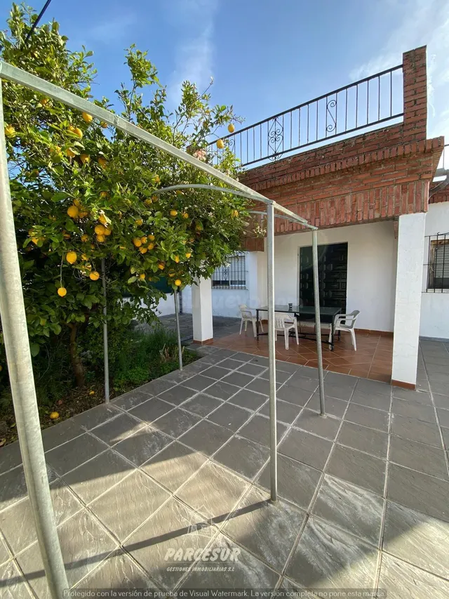 HIGUERON - Parcela de 765m2 con casa de unos 140m2 y por sep