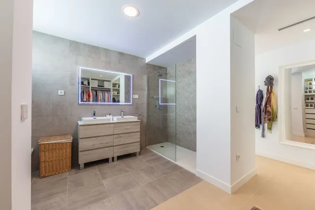 Chalet 4 habitaciones 231m² en venta - Costa del Sol — 48