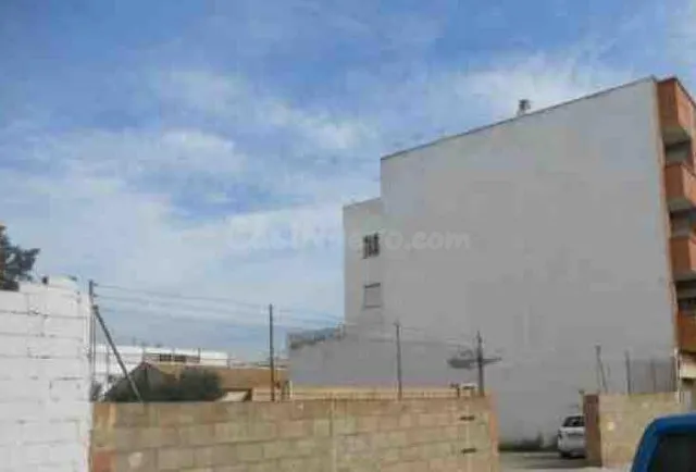 Terreno urbano 4226m² en venta - Instituto/juzgados