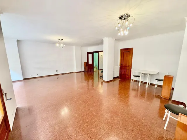PISO DE GRANDES DIMENSIONES — 3