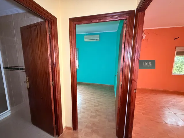 Casa de dos plantas con patio y terraza en El Monumento, San Juan de Aznalfarache — 13