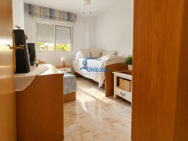 Piso de 3 dormitorios con terraza, patio, garaje y trastero — 12