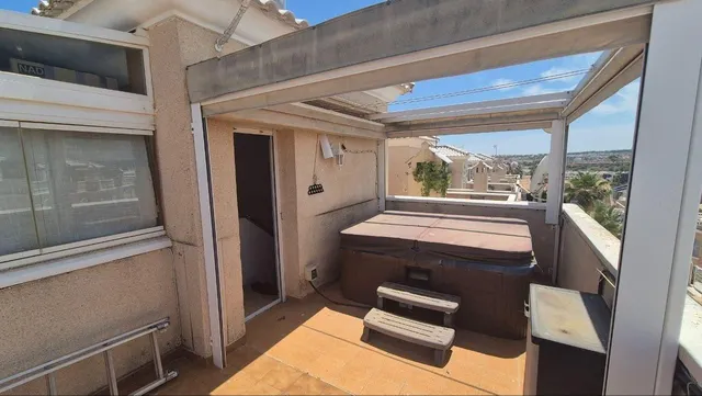 Casa o chalet independiente en venta en Calle Panticosa, 4 — 25