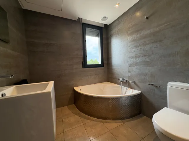 Exclusiva villa de lujo en Elda - la jaud - elegancia, modernidad y confort en entorno rural — 21