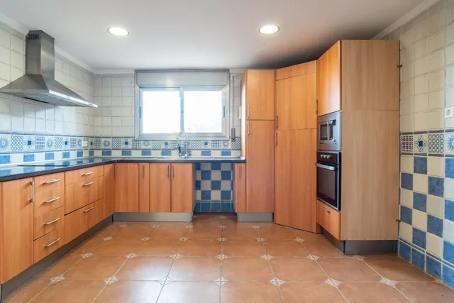 Casa con piscina y vistas a la montaña en Mas Borràs — 13