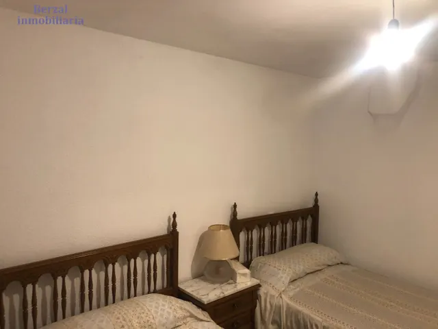 Casa de pueblo, para entrar a vivir, en entorno privilegiado de montaña. — 37