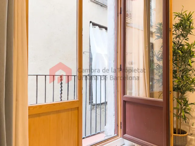 Piso en venta en Santa Caterina de Barcelona — 7