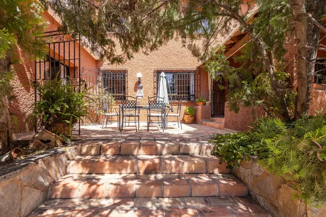 CHALET EN LOS DOLORES — 22