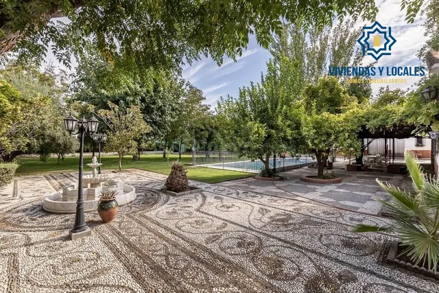 Espectacular Chalet en Ogijares - Ideal para Familias — 5