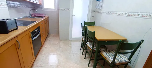 Piso luminoso junto a la playa con terraza y vistas parciales al mar en la gruta — 18