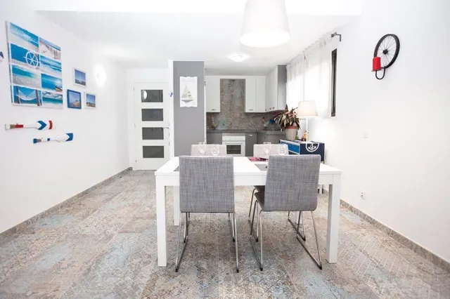 Apartamento de tres dormitorios en Santa Clotilde — 9
