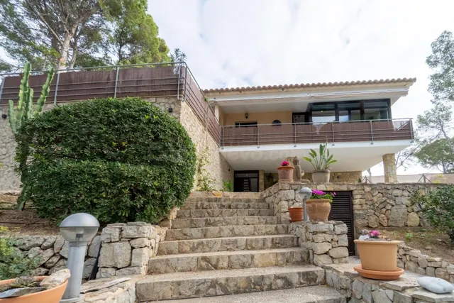 Casa independiente con vistas y piscina - foto 5