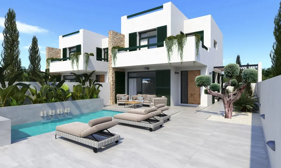 Villas independientes y semi adosadas de obra nueva en el típico pueblo de Daya Nueva.