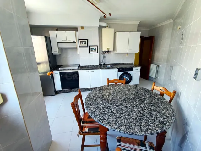 Piso exterior de 2 habitaciones con garaje y trastero en La  - foto 4