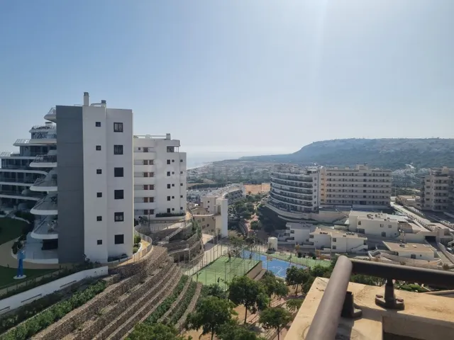 Magnífico Ático en Residencial Balcón de Arenales - foto 4