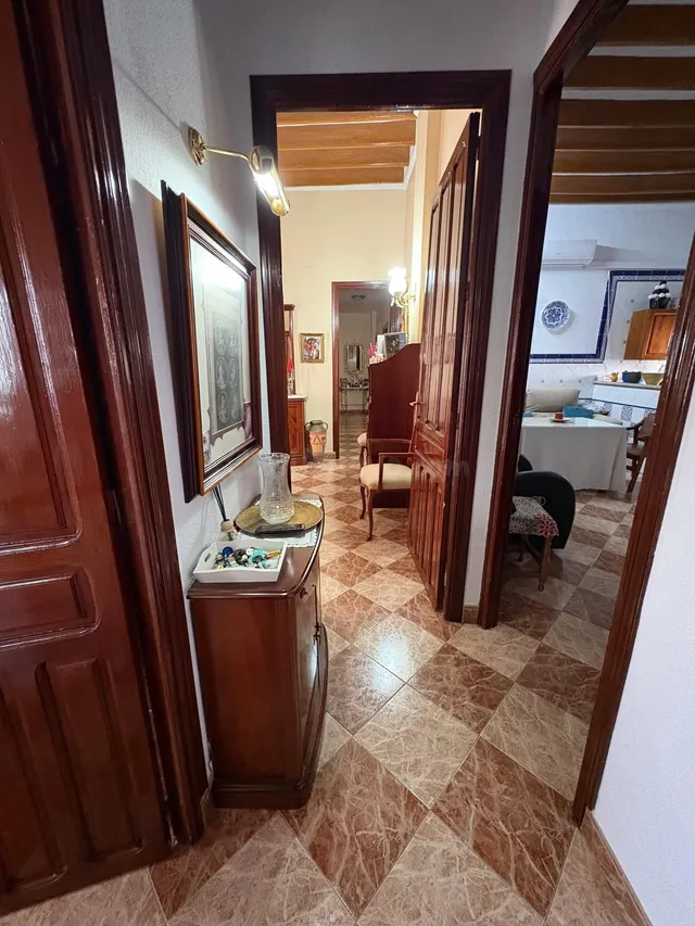 Oportunidad Única: Local Comercial con Vivienda en Planta Primera! — 17