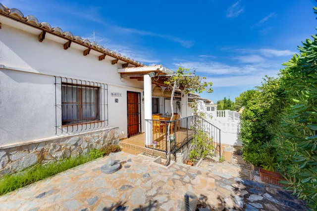 Precio bungalow con jardin y piscina comunitaria en urbanizacion lago jardin ii (los balcones) Torrevieja — 13