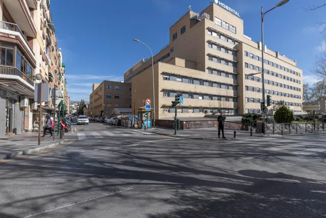 Estupendo piso  en la última planta en calle doctor azpitarte — 38