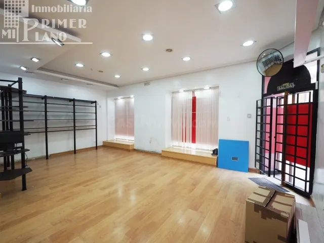 Se vende casa en esquina en pleno centro de tomelloso con 24 - foto 2