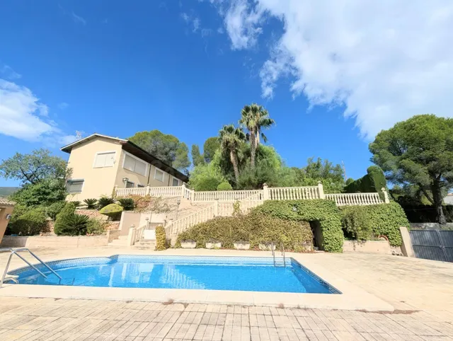 Oportunidad, en venta magnífico chalet en Cocentaina. - foto 4