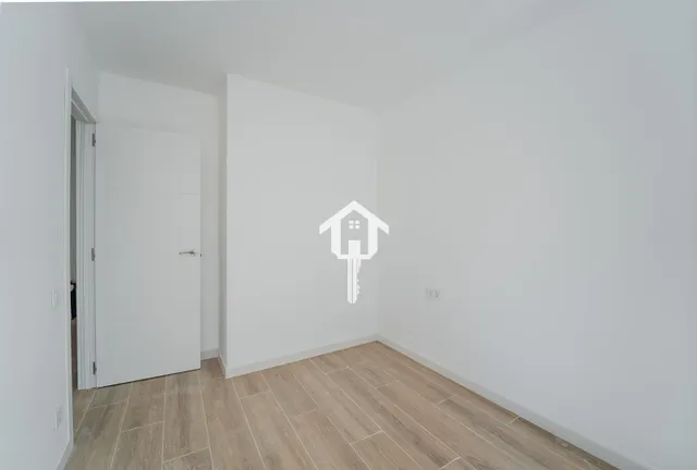 EDIFICIO OBRA NUEVA EN VENTA EN ALICANTE. ZONA DE CAROLINAS ALTAS, 406m2 TOTALES, 4 PLANTAS INDEPENDIENTES, ASCENSOR — 25