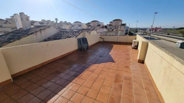 Chalet pareado de 3 dormitorios con solárium y piscina comunitaria - zona guardamar, la mata - — 17