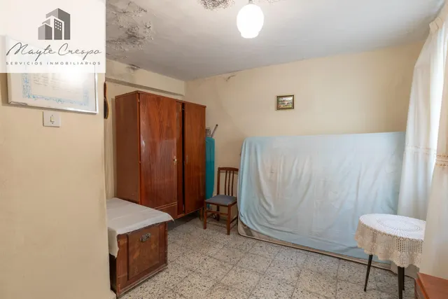 BONITA CASA PARA REFORMAR — 12