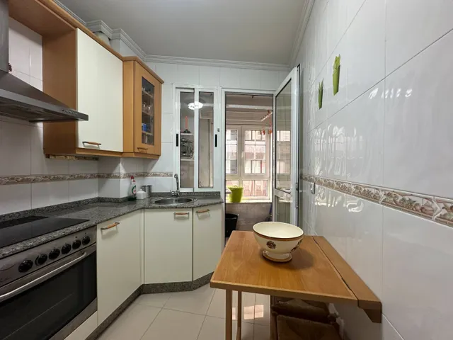 Piso de 2 habitaciones en calle Montero Ríos. Edificio del a
