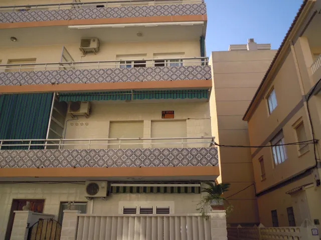 SE VENDE PISO EN SEGUNDA LINEA DEL MAR. EN MIRAMAR. — 3