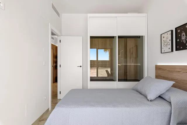 VILLA INDEPENDIENTE EN VENTA EN ALGORFA — 34
