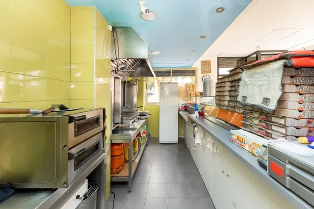 VENTA DE LOCAL EN URBANIZACION PARQUE NUEVA GRANADA (GRANADA) — 9