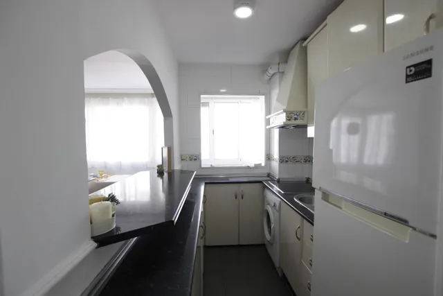 Vivienda en Benalmádena Costa a 50 metros de la playa, con vistas al mar — 21