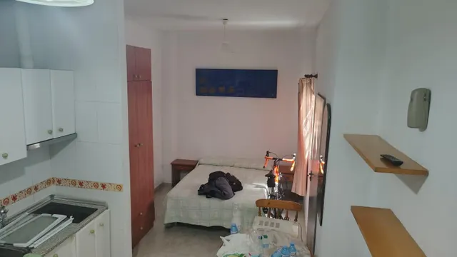 Edificio en Huelin tocando la playa con Inversión — 17