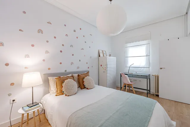 VIVIENDA REFORMADA Y MUY LUMINOSA EN RETIRO — 31