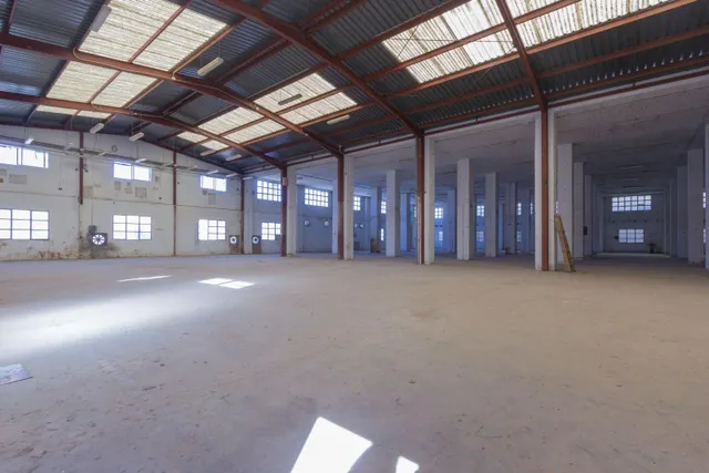 Nave industrial de 1.500 m2 en calle Ciudad de Sevilla — 11