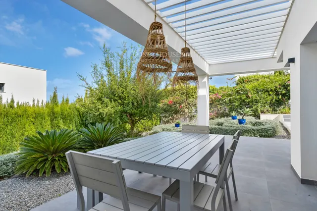 Villa aurena · arquitectura contemporanea, luz y calma mediterranea en javea — 19