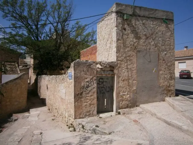 CASA SOLAR EN PUEBLO — 2