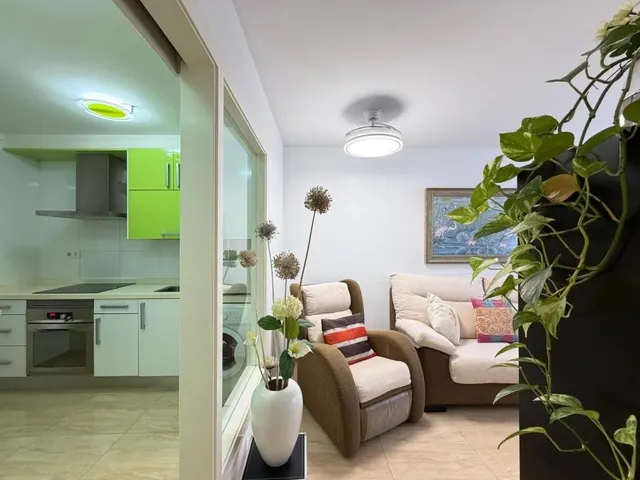 Apartamento 2 habitaciones 54m² en venta - Paseo maritimo — 25