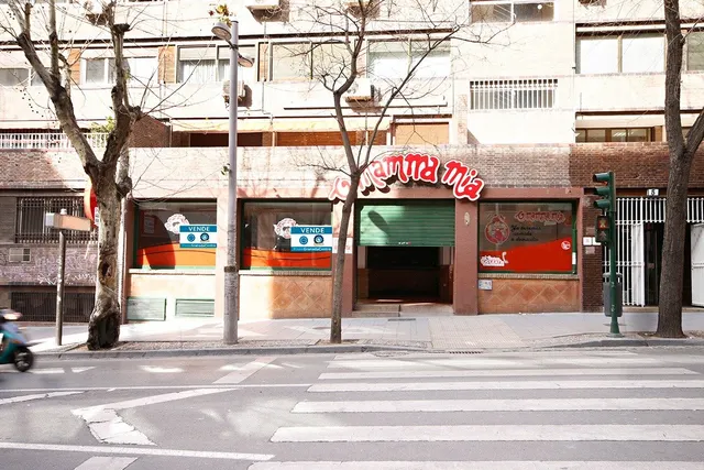 ¡Oportunidad! Local comercial uso de Restaurante. — 26