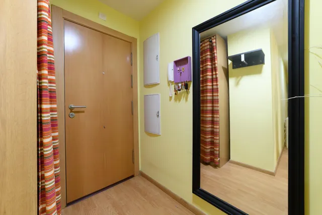 Piso moderno, luminoso y céntrico con garaje — 24