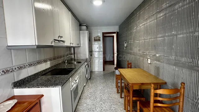 PISO DE DOS DORMITORIOS EN EL CENTRO DE CANGAS DE ONIS — 4